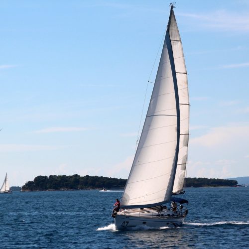 sailing-vessel-1473316_1920